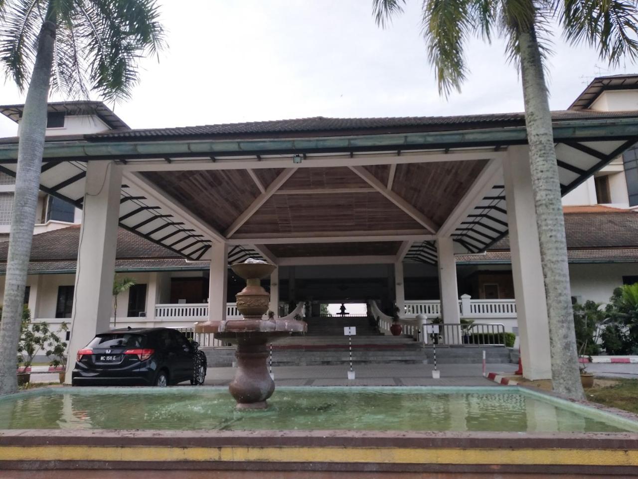 The Orient Star Resort Lumut Exterior photo